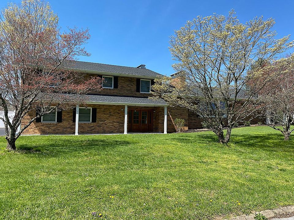 1st image of 224 Echo Dr