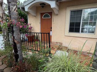 676 N Hoover St, Los Angeles, CA 90004