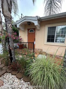 676 N Hoover St, Los Angeles, CA, 90004