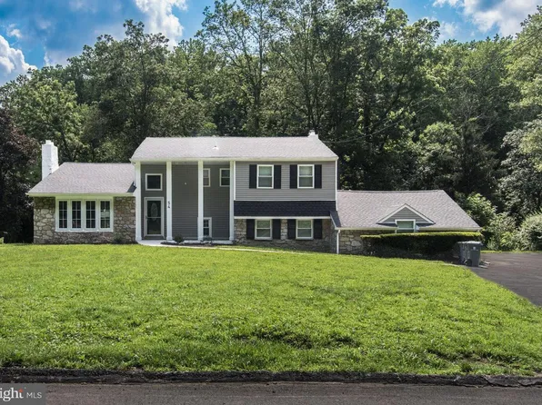 54 Moredon Rd, Huntingdon Valley, PA 19006