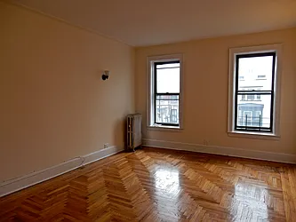 Rented by Aimee Grodanz, LREB