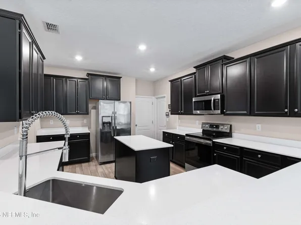 15815 DOUGLAS LAKE Drive, Jacksonville, FL 32218