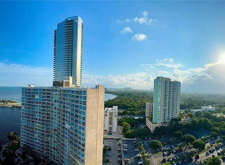 2333 Brickell Ave #2512 — Photo 28