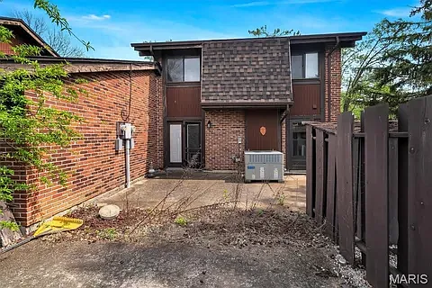 3 bed, 1122 sqft, $1,895 — Photo 3