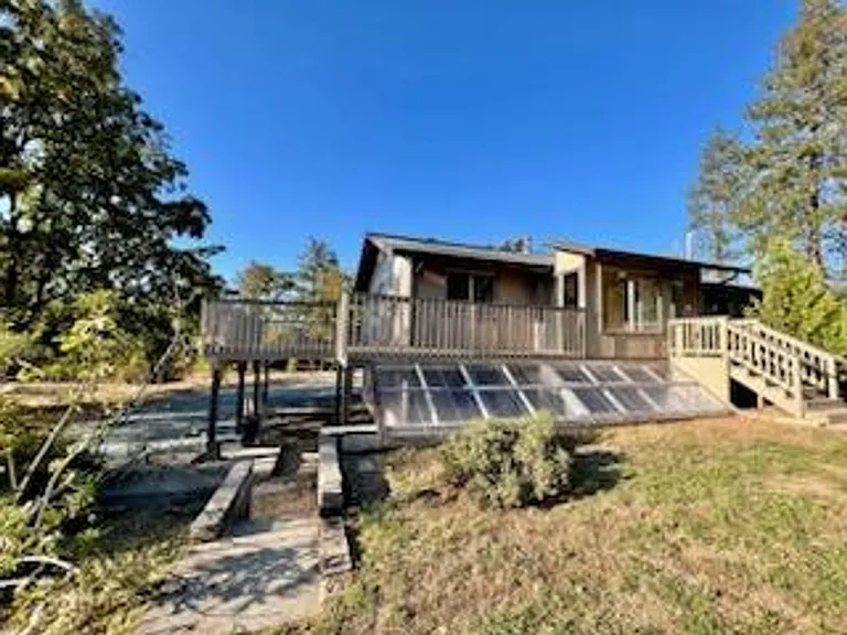 1688 NE Lynda Ln — Photo 37