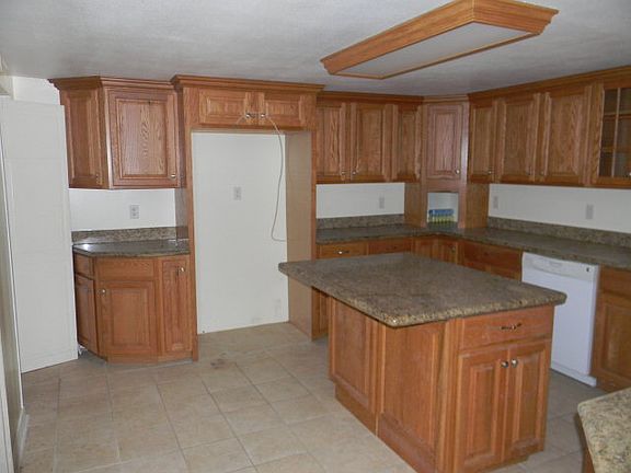 3rd image of 4694 Ted Trout Dr