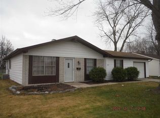 2215 Drake Dr, Fort Wayne, IN 46819