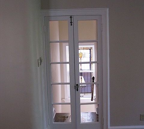 3rd image of 4534 Shenandoah Ave
