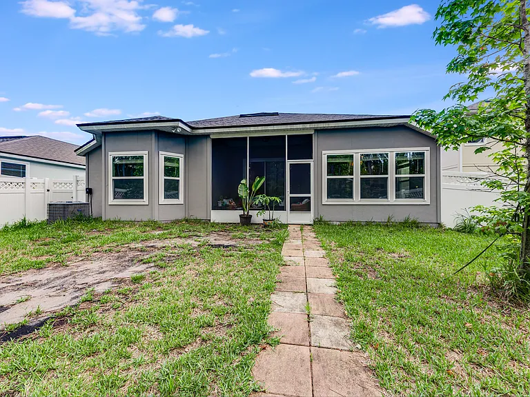 31 Glasgow Dr — Photo 25