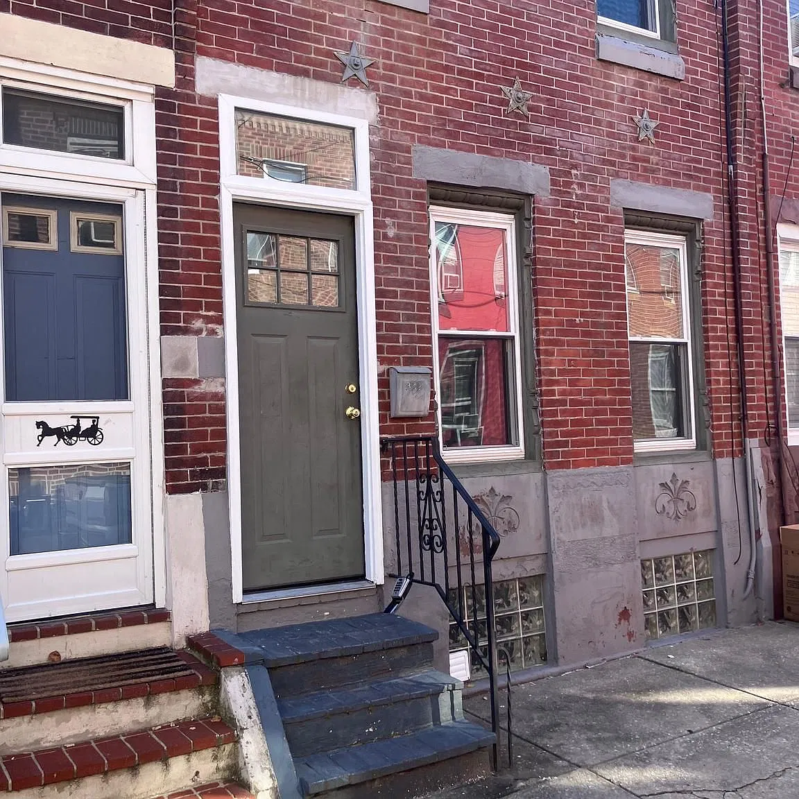 2 bed, 1.0 bath, 1060 sqft, $1,900 — Photo 1