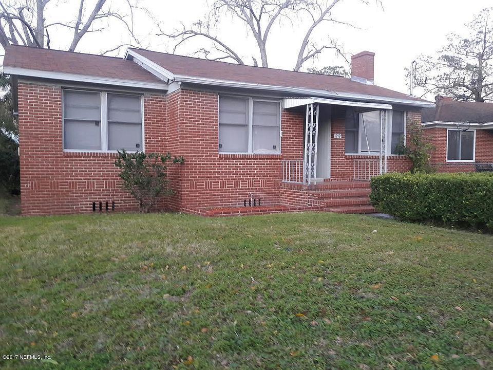 1st image of 1919 College Cir N