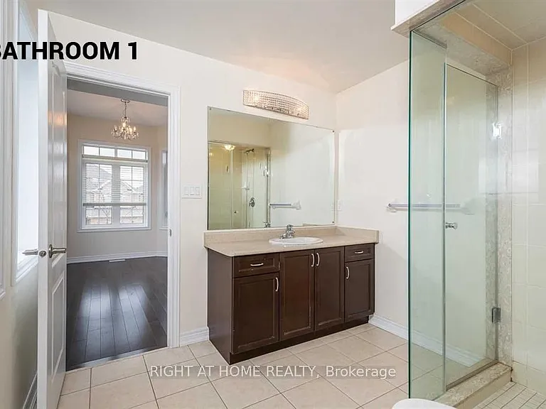 22 Vanwood Cres — Photo 13