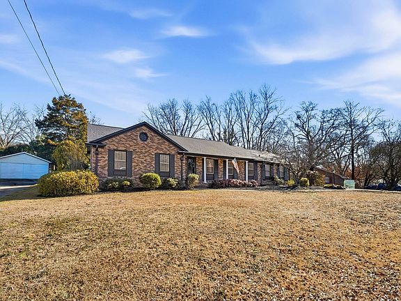 2nd image of 417 Brook Glenn Rd