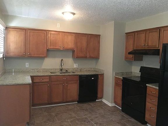 3rd image of 11415 Manchester Ave