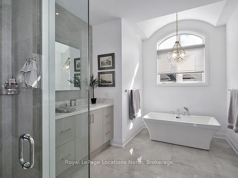 11 Bay St E #6 — Photo 15