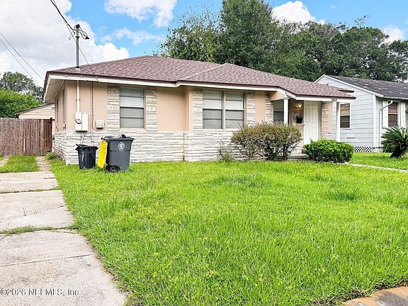 2nd image of 1660 UNIVERSITY Street