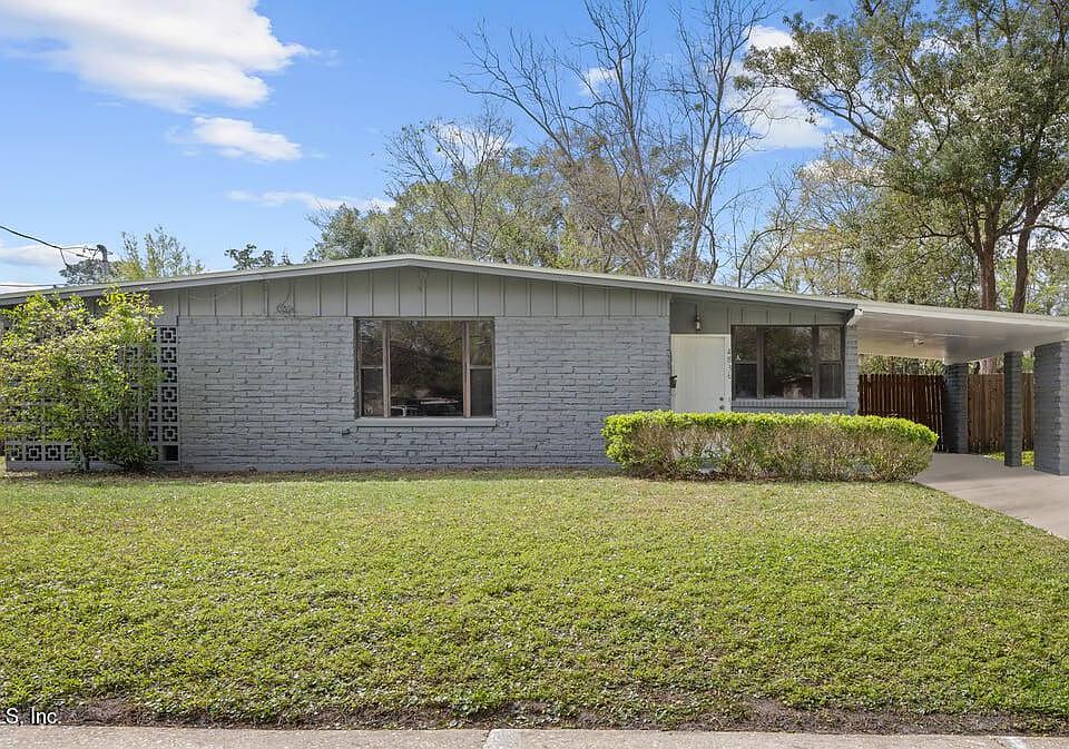 1st image of 4836 Clyde Dr