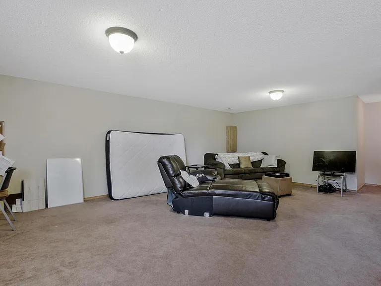 2314 N Shefford Cir — Photo 16