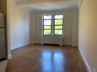 210 W 70th St APT 902, New York, NY 10023