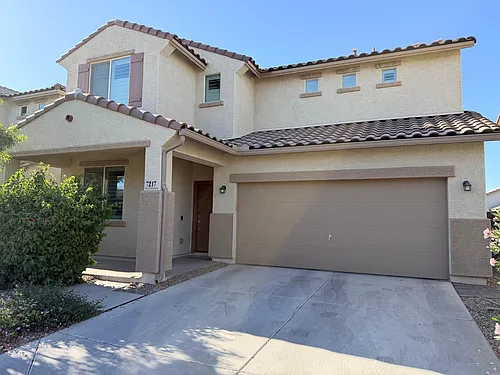 7217 W Golden Ln Photo 1