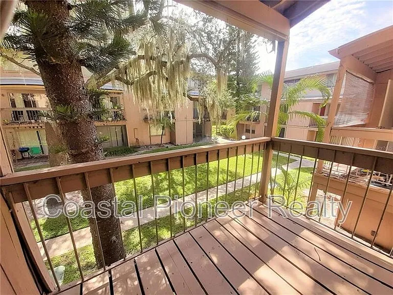 7600 Abbey Ln #C — Photo 11