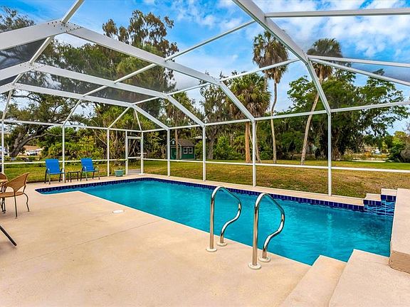 3rd image of 3645 Meridale Rd