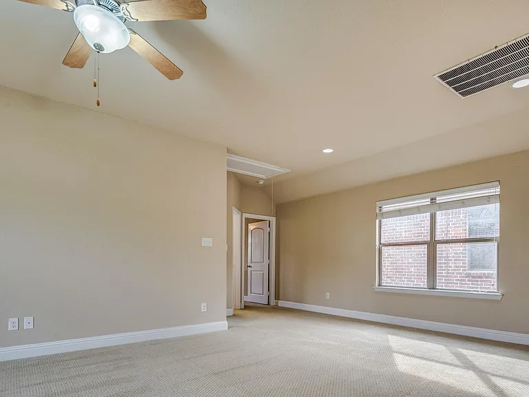 725 Rembrandt Ct — Photo 23