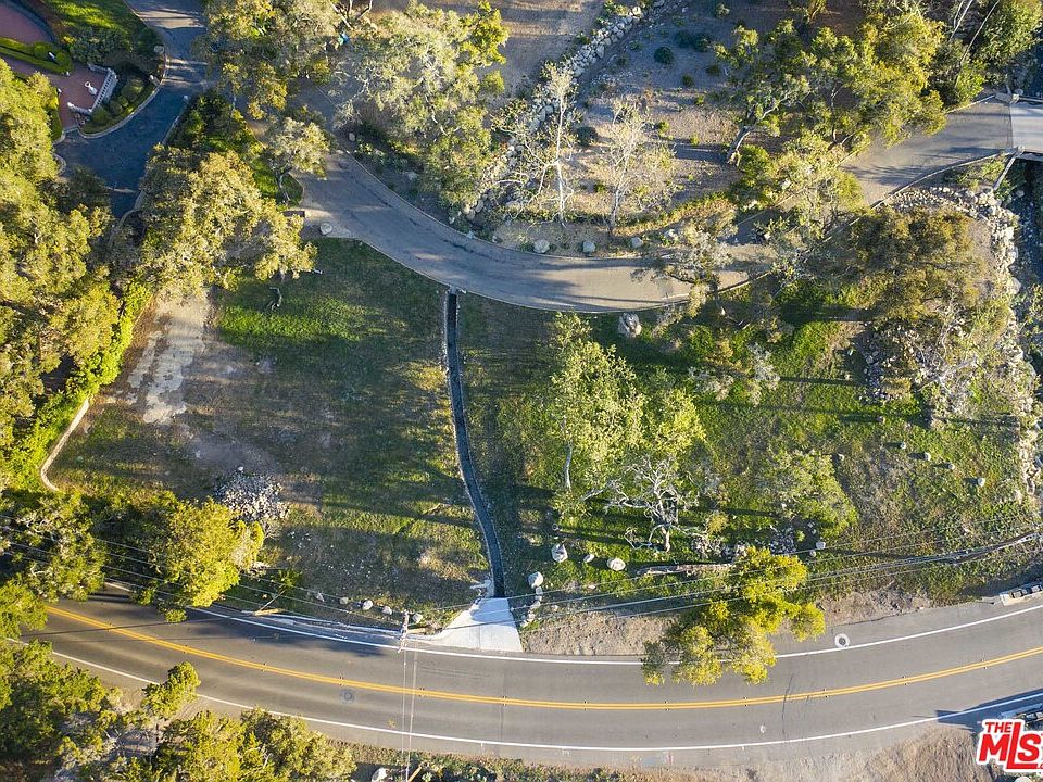 1st image of 1705 Glen Oaks Dr