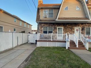 108 Russell St, Staten Island, NY 10308