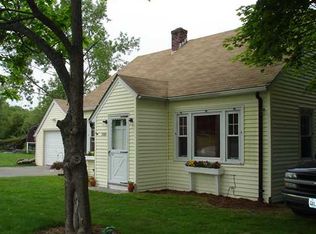 1280 Wampanoag Trl, Riverside, RI 02915