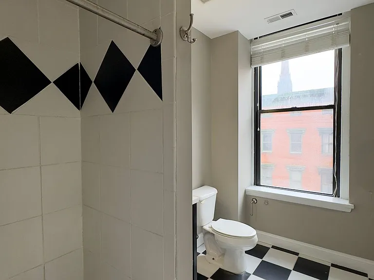 Apartment Units with In-Unit Laundry in Mt Vernon, Baltimore, MD! — Photo 7