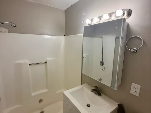 34 Emerson St #4, Haverhill, MA 01830