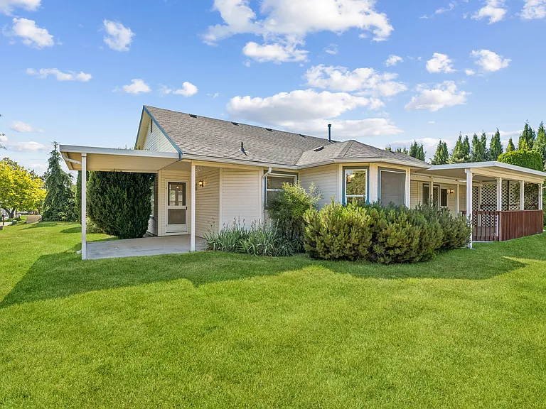 24963 Fox Ridge Dr — Photo 16