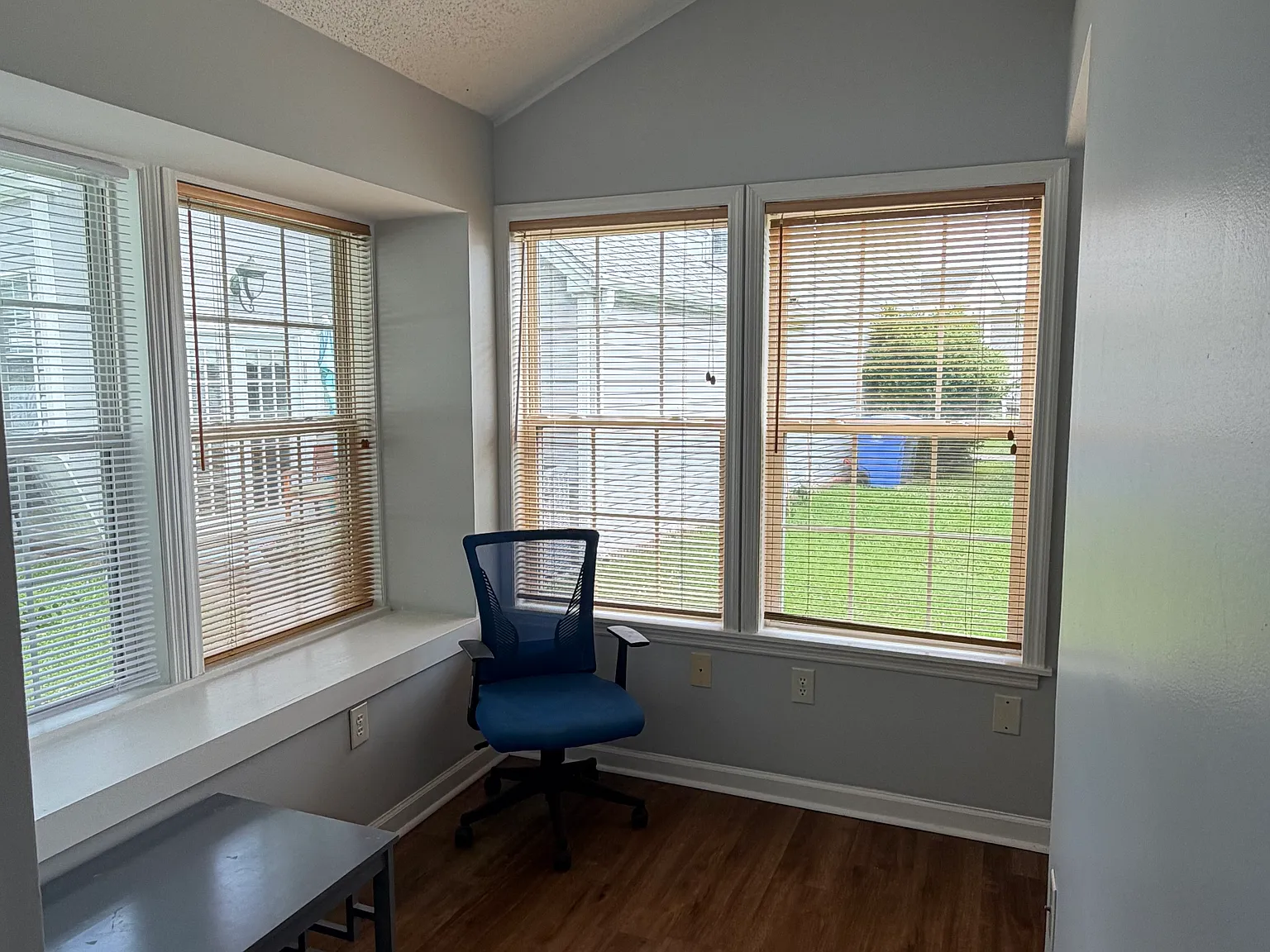 2 bed, 968 sqft, $1,850 — Photo 3