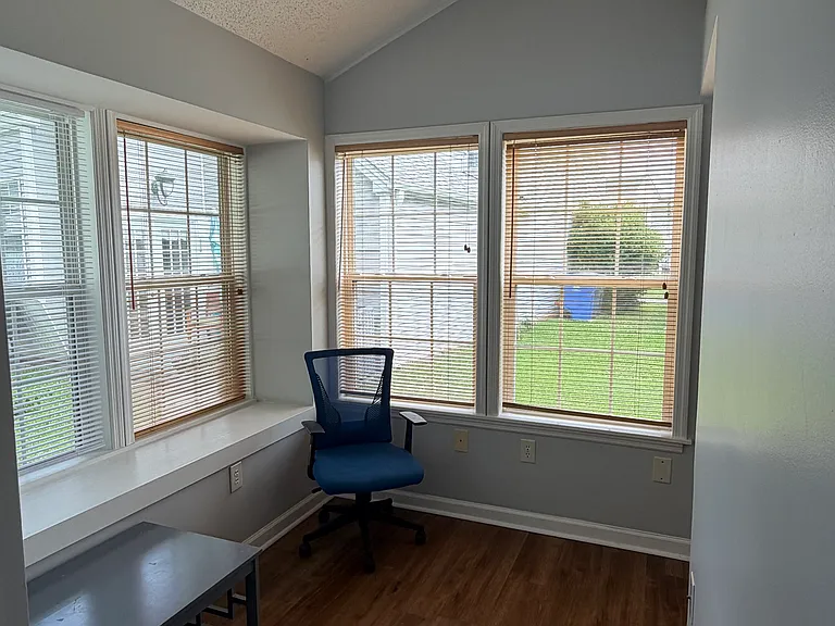 126 Whitehaven Ct — Photo 3