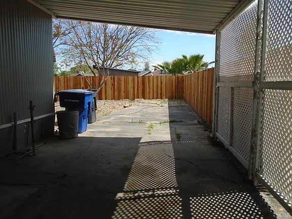 4th image of 860-67 E Grangeville Blvd