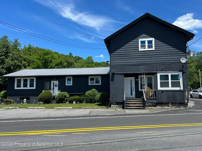 383 E Saylor Ave — Photo 1