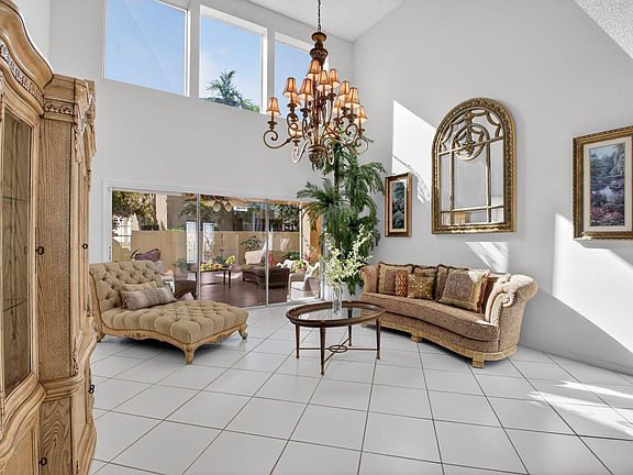 4th image of 10570 Bexley Boulevard