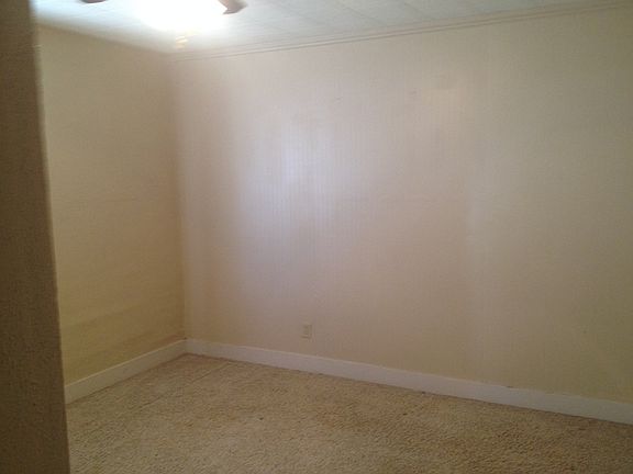 5th image of 704 S Main Ave