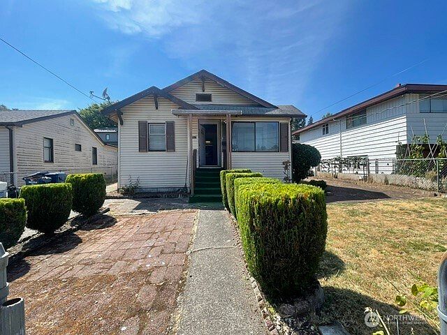 1st image of 5517 33rd Avenue S