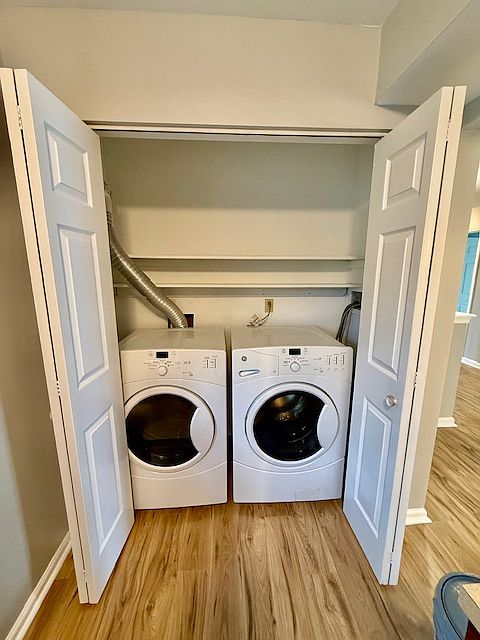 In unit laundry off kitchen