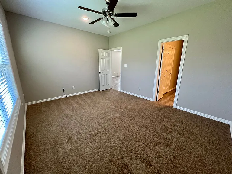 9809 Mylea Cir — Photo 6