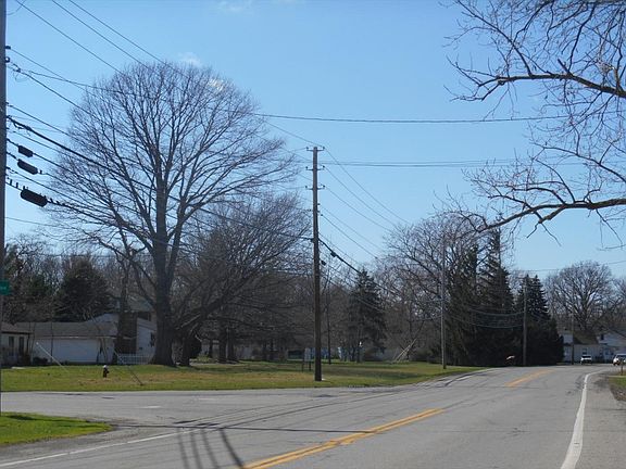 5th image of 4491 Elyria Ave