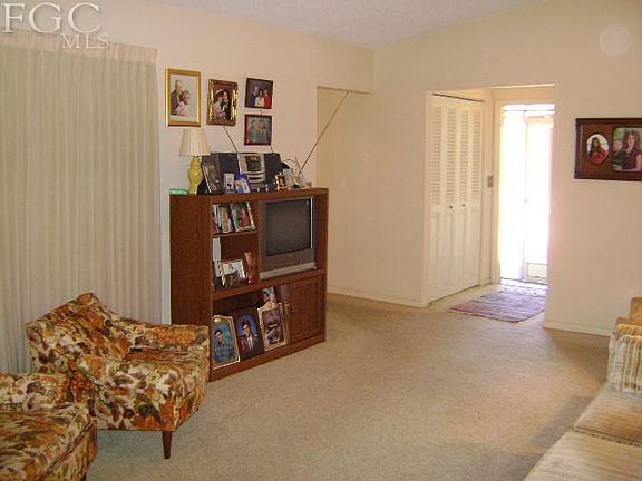 5th image of 823 Friendly St