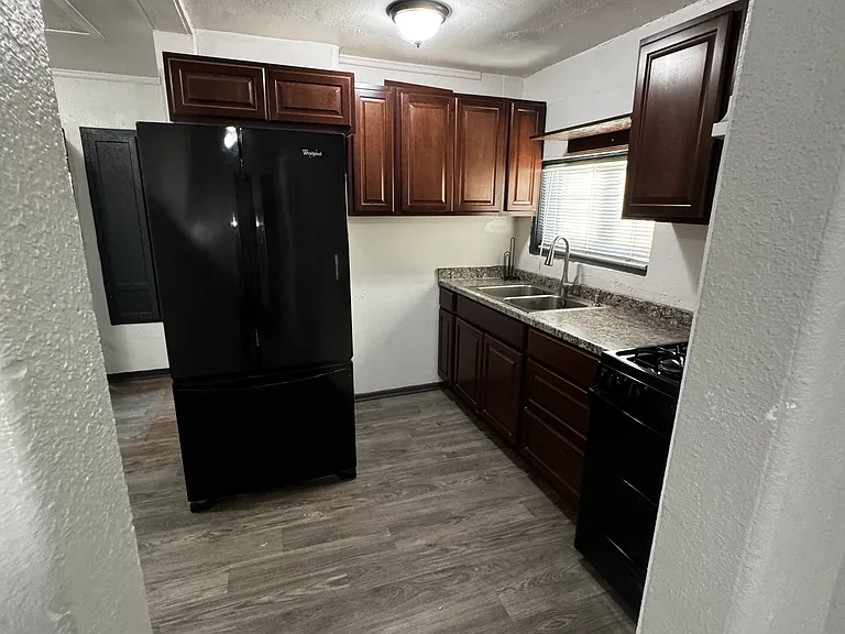 16828 E St #A — Photo 3