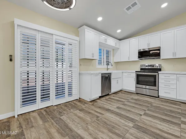 1260 W Crystal Palace Pl, Oro Valley, AZ 85737