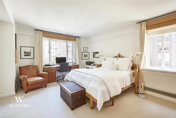 Sold by Warburg | media 4