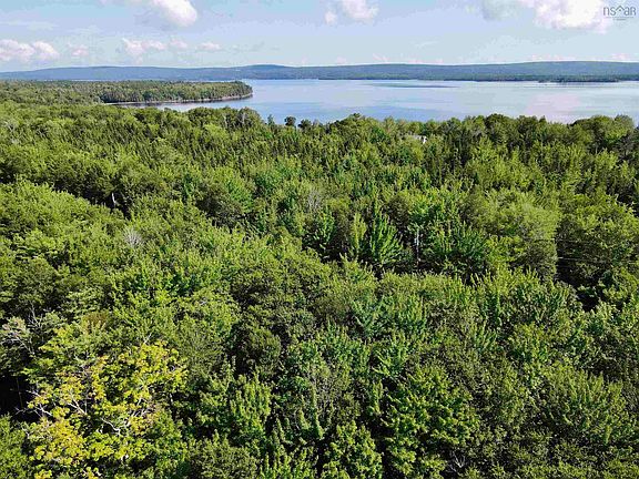 2nd image of 15 Old Country Inlet Rd