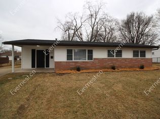 1440 Flicker Dr, Florissant, MO 63031