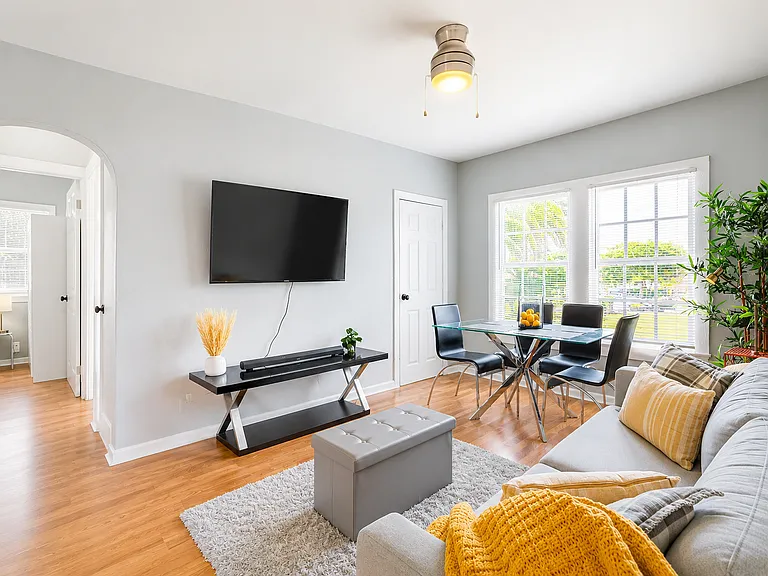 227 SW 30th Ave #2 — Photo 5